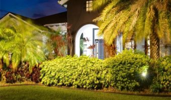 6927 CRESTPOINT Dr, Apollo Beach, FL 33572