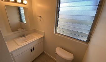 904 Lunalilo St 17, Honolulu, HI 96822
