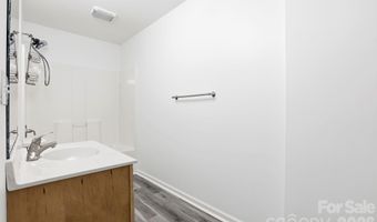 15 Kaylor Dr, Arden, NC 28704