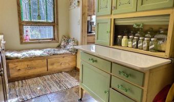 5877 Five Mile Point Rd, Allouez, MI 49805