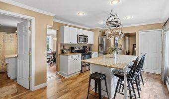 182 Leicester St, Auburn, MA 01501