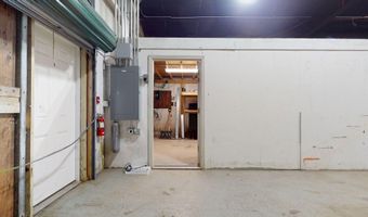 213 Washington St S, Auburn, ME 04210