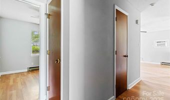 8428 Clear Meadow Ln, Charlotte, NC 28227