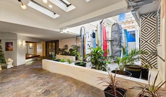 2463 Kuhio Ave 307, Honolulu, HI 96815