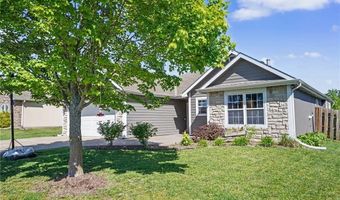 928 Bluestem Dr, Baldwin City, KS 66006