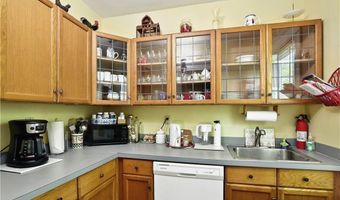 1 Arnold Ave, Newport, RI 02840