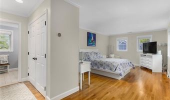 213 Corey Ln 213, Middletown, RI 02842