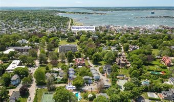 364 Bellevue Ave A6, Newport, RI 02840