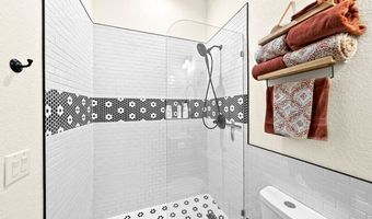 120 Western Way, Adkins, TX 78101