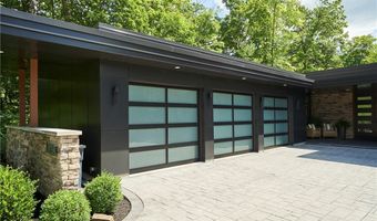 243 Overwood Rd, Akron, OH 44313