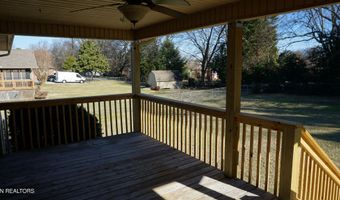 867 Westgate Dr, Alcoa, TN 37701