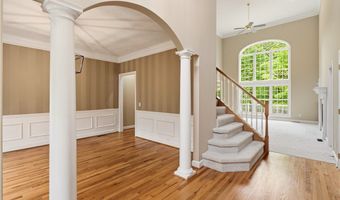 815 Centerville Trl, Aurora, OH 44202