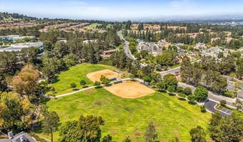 16 Pineoak, Aliso Viejo, CA 92656