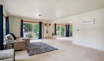 821 Cliffside Dr, Akron, OH 44313