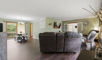 912 W Pleasant St, Aurora, MO 65605