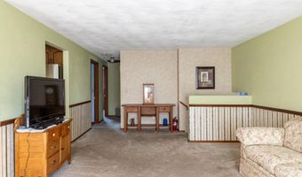 3323 N MORRISON St, Appleton, WI 54911