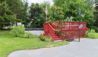 5 Susan Cir, Johnston, RI 02919