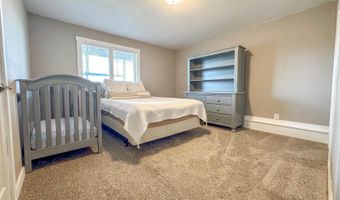 502 Granite Dr, Bismarck, ND 58503