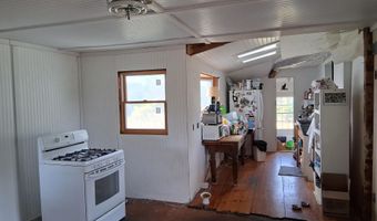 572 S Barnstead Rd, Barnstead, NH 03225