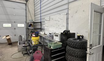 601 E 10th St, Alton, IA 51003