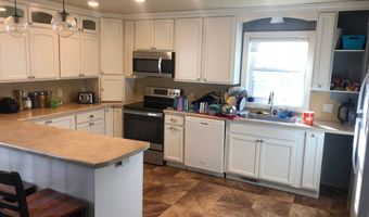 707 Ohmer St, Bottineau, ND 58318