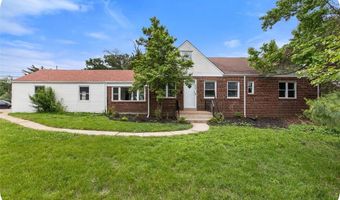 9938 Coventry Ln, Affton, MO 63123