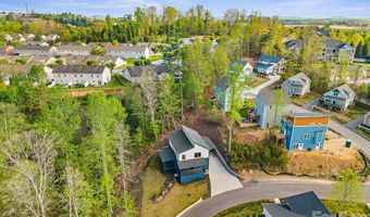 18 Winterhawk Dr, Arden, NC 28704