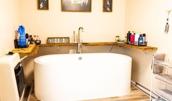 29 Left Fork Bear Track Rd, Beattyville, KY 41311