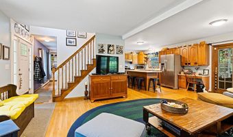 40 Pheasant Run Rd, Belgrade, ME 04917