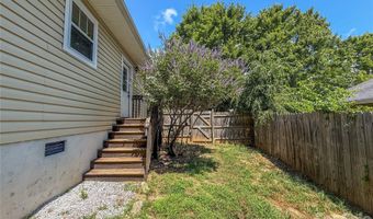 5 Springmill Dr, Asheville, NC 28806