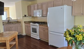 1004 Pinnacle Way 1004, Danbury, CT 06811