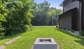 2257 E SHORE Dr, Green Bay, WI 54302