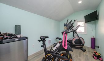 293 Louis Ave, Bayville, NJ 08721