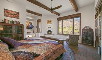 34 Rincon Canada, Abiquiu, NM 87510