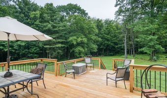 27 South St, Blandford, MA 01008