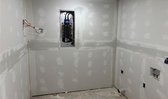 207 NE 2nd St, Adair, OK 74330