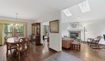 37 Tall Wood Holw, Avon, CT 06001