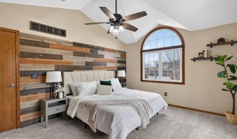 1618 5th Ave SW, Altoona, IA 50009