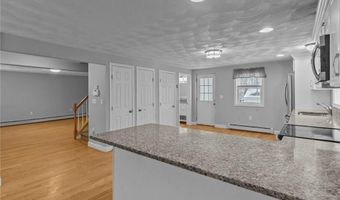 84 Phillip Ave, Cumberland, RI 02864