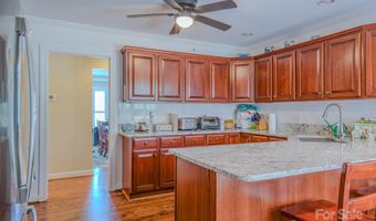 8 Creekside Way, Asheville, NC 28804