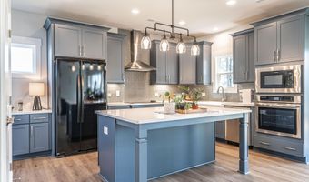 613 Watauga Ln, Aberdeen, NC 28315