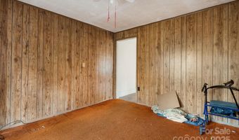 49 Willow Creek Dr, Asheville, NC 28803