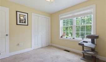 102 Bramble Bush Rd, Coventry, RI 02816