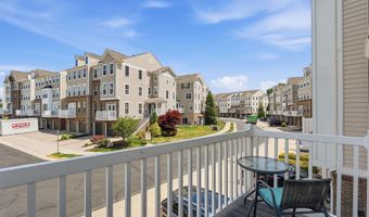 42167 CANARY GRASS Sq, Aldie, VA 20105