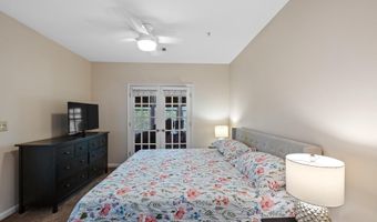 191 SOMERVELLE St 205, Alexandria, VA 22304