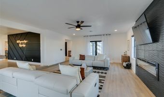 1860 Ski Slope Cir, Las Vegas, NV 89117