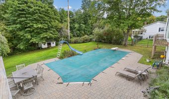 12 Greta Dr, Danbury, CT 06810