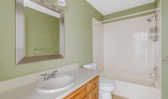 44 Spruce Ct, Bedminster, NJ 07921