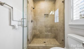 2 Lifestyle Ct, Arden, NC 28704
