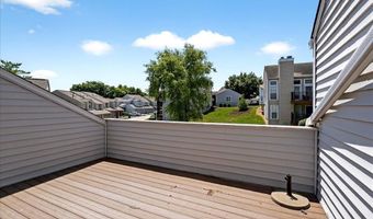 1848 Ridgeview Circle Dr, Ballwin, MO 63021